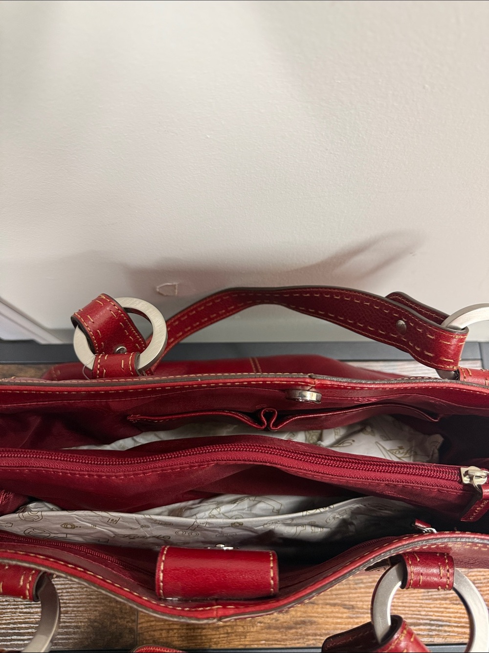 Fossil- Women's Red Leather Shoulder Tote Bag - Picture 10 of 12